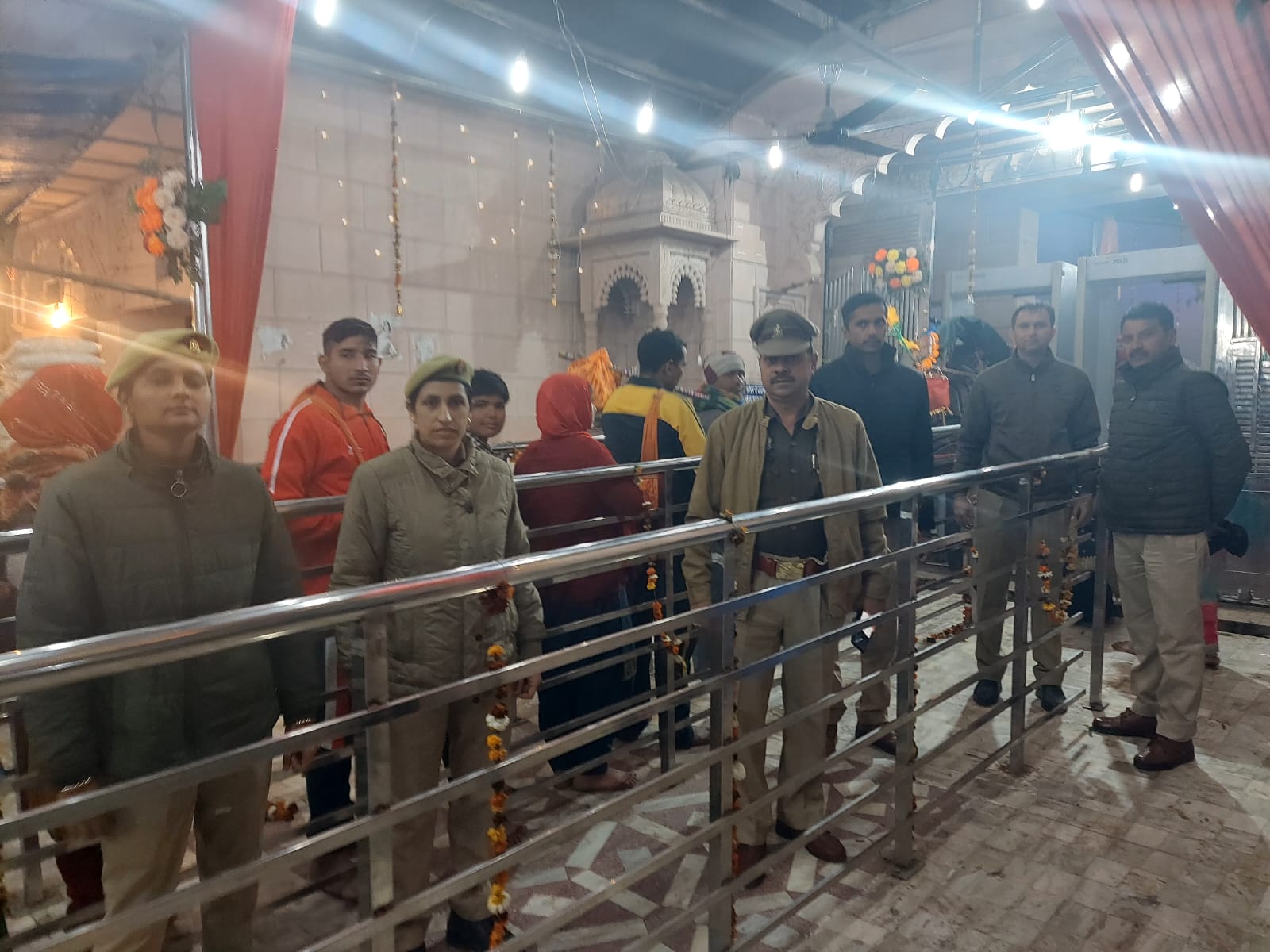Noida News: महाशिवरात्रि के मौके पर मंदिरों में सुरक्षा चाक चैबंद