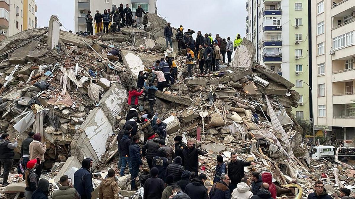 Turkey Earthquake: अब तक 2300 लोगों की मौत