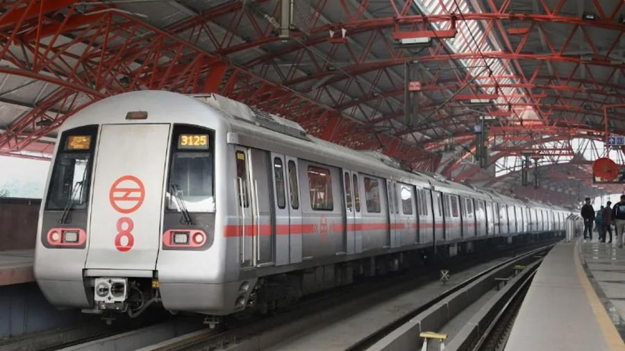 Delhi Metro: ट्रैफिक जाम से बचने को आवाजाही में मेट्रो बनीं लोगों का सहारा, अब बना रिकार्ड