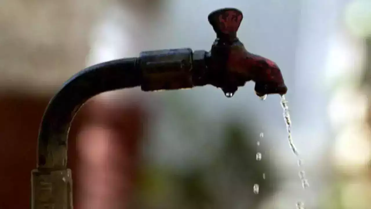Greater Noida:साफ पानी मिले ना मिले लेकिन अब जेब करनी होगी ढिली