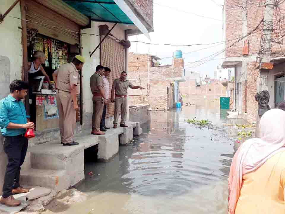 Noida : इन गांवों में है बाढ का खतरा, सकंट में लाखों लोगों की जिंदगी