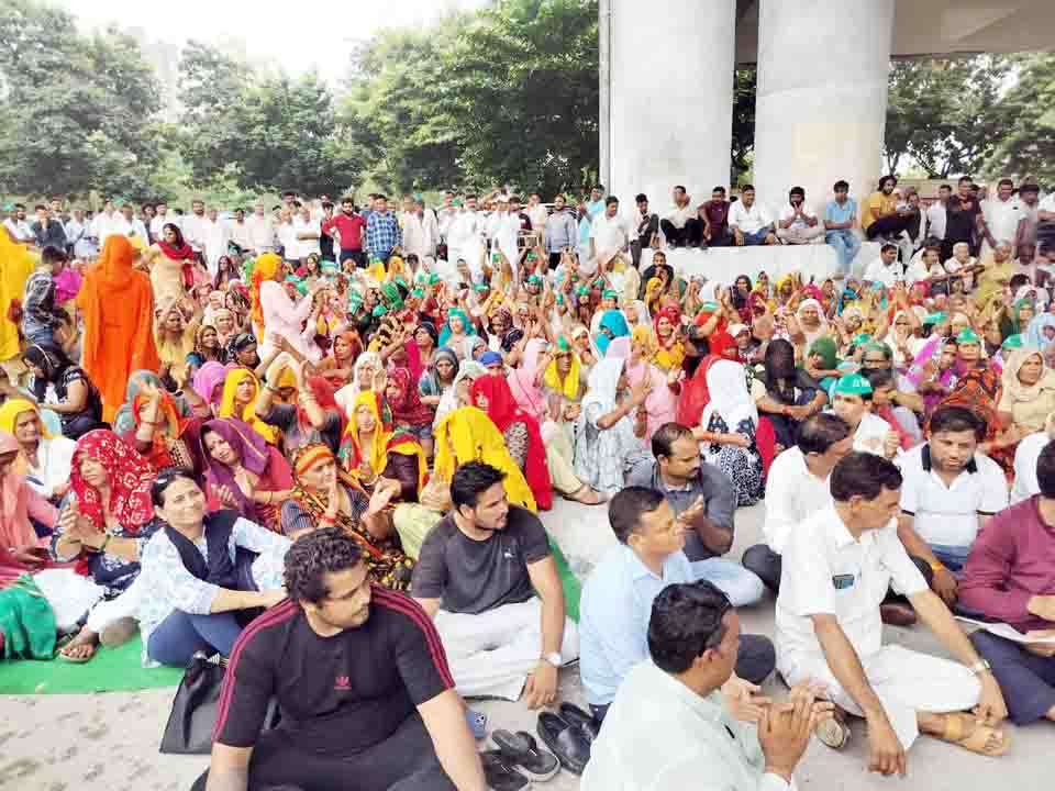 किसानों के 15 संगठनों एक होकर बजाएंगे प्राधिकरणों की ईट से ईट, ये है पूरा प्लान