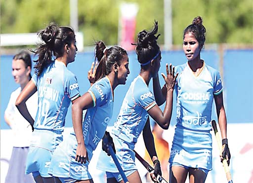 Women’s Hockey: महिला हॉकी टीम ने इंग्लैंड को 6-2 से हराया, तीसरे स्थान पर रहा भारत