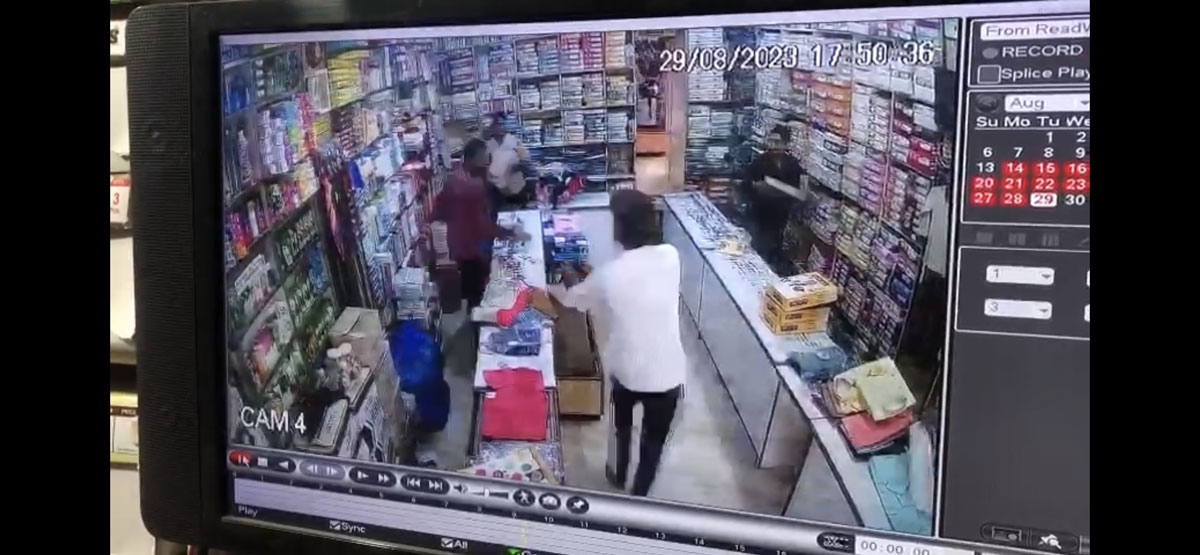 Breaking News: कानून व्यवस्था फेलः रंगदारी न देने पर दुकानदार को गोली मारी