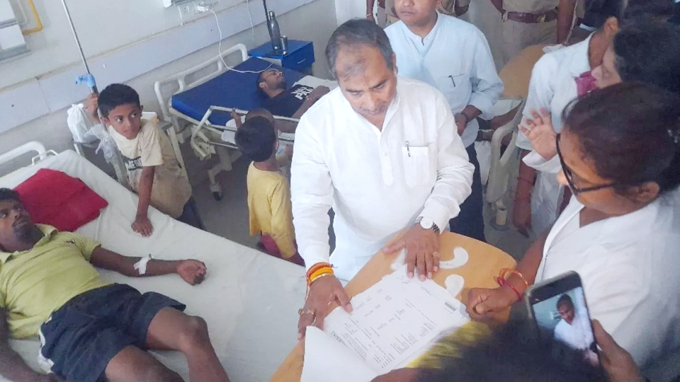 Noida News:अस्पताल स्टॉफ करें मरीजों से अच्छा व्यवहार होना: बृजेश सिंह