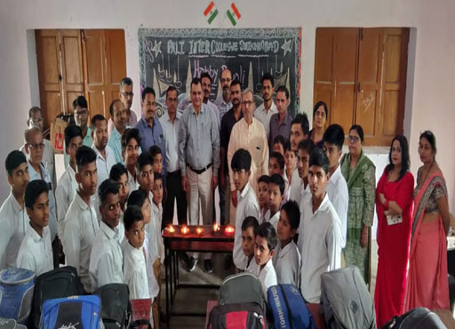 पाली इंटर कॉलेज में मनाया गया दीपोत्सव का त्यौहार