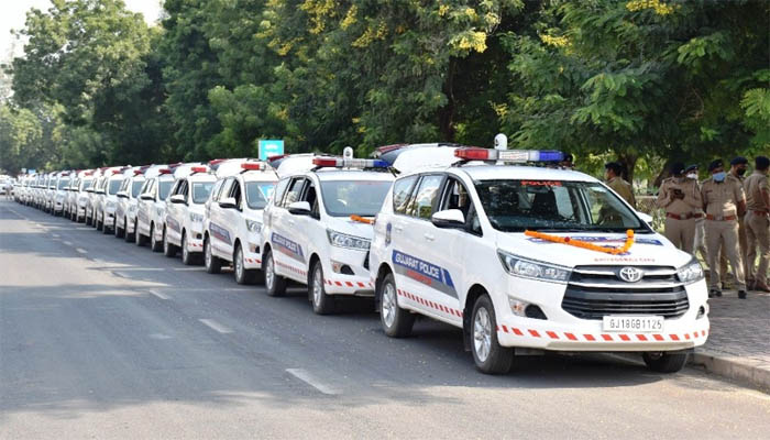 Mumbai News: सीएम शिंदे ने हादसे रोकने में सहायक 15 इंटरसेप्टर वाहन सौंपे
