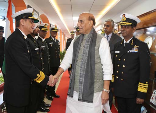 New Delhi: रक्षा मंत्री ने तटरक्षक बल से देश की तटीय सुरक्षा मजबूत बनाने का आह्वान किया