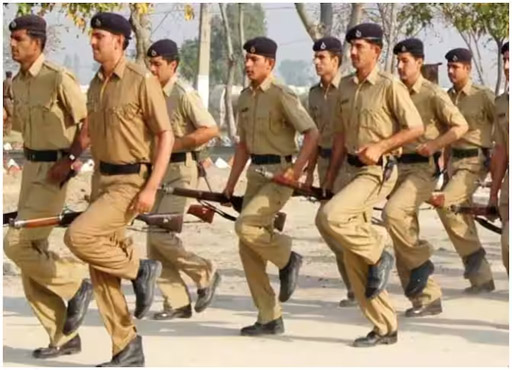 UP Police Recruitment: 22 से बढ़ कर 25 साल हुई पुलिस आरक्षी भर्ती की आयु सीमा