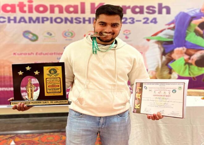Meerut: 11वीं जूनियर नेशनल कुराश चैंपियनशिप में अक्षत ने जीता सिल्वर मेडल
