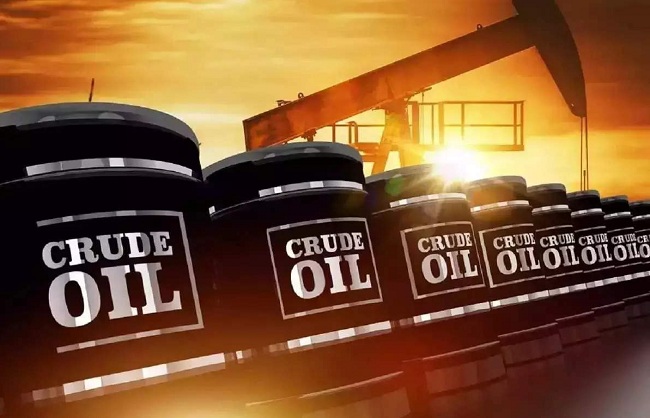 Petrol-diesel prices: कच्चा तेल 86 डॉलर प्रति बैरल के करीब, पेट्रोल-डीजल की कीमत स्थिर