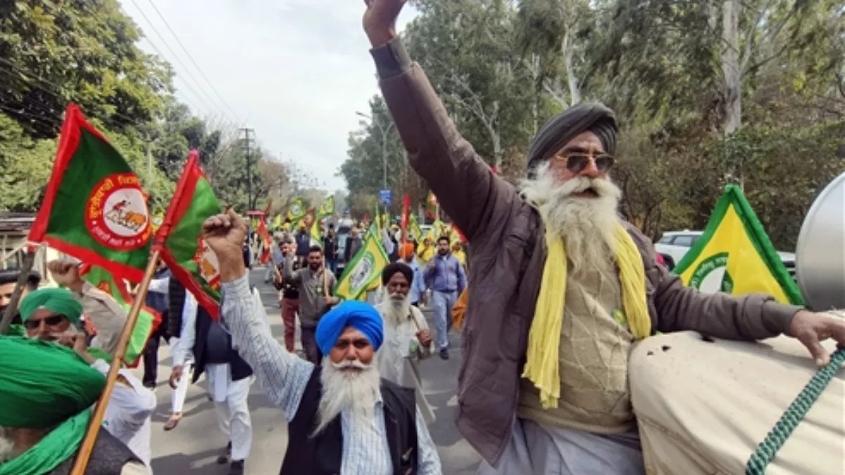 Farmers Protest: किसानों का आज फिर दिल्ली कूच, चप्पे-चप्पे पर जवानों का पहरा