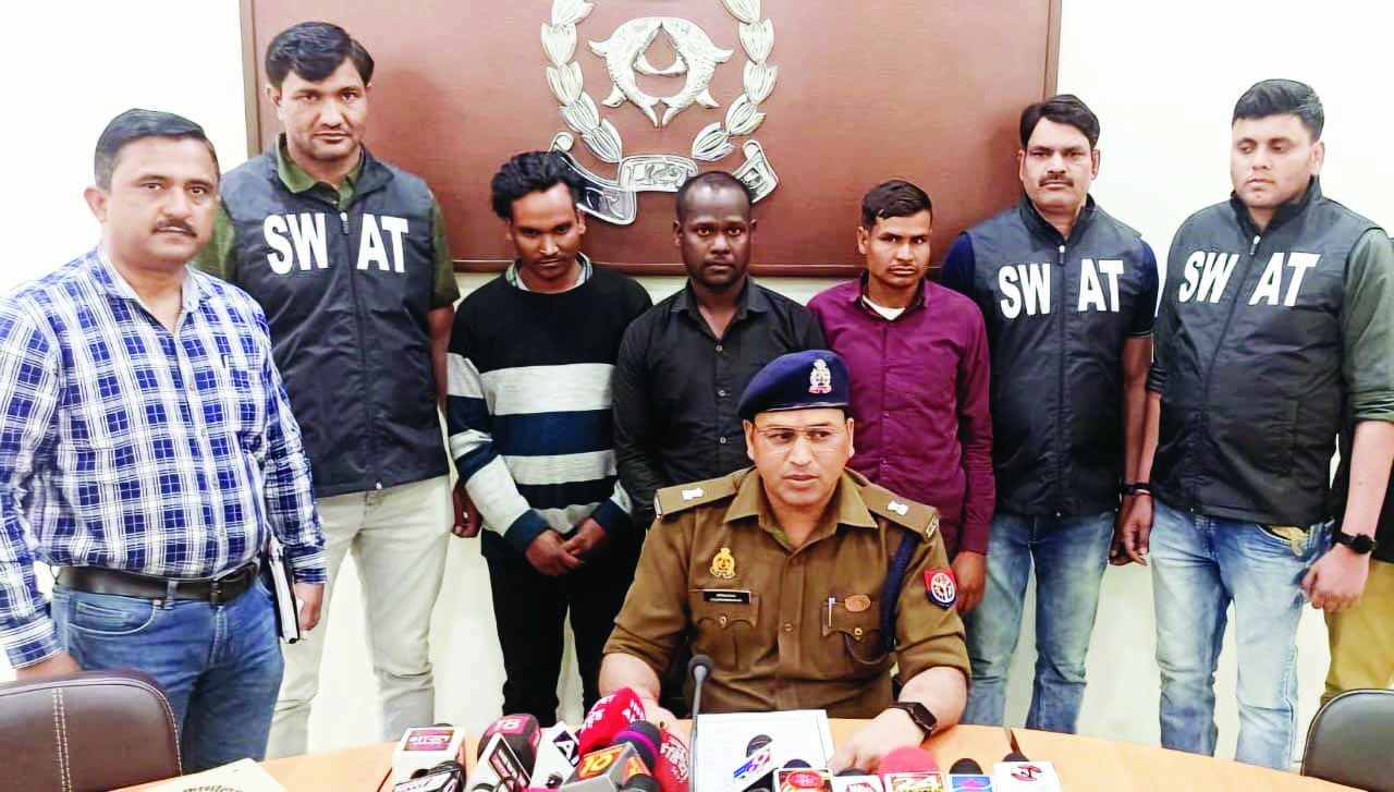 पुलिस ने एक करोड़ की अफीम के साथ तीन तस्कर पकड़े