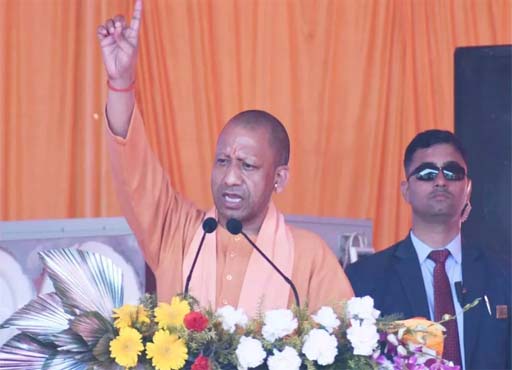 CM Yogi Deoria: CM योगी ने देवरिया में चीनी मिल लगवाने का दिया भरोसा