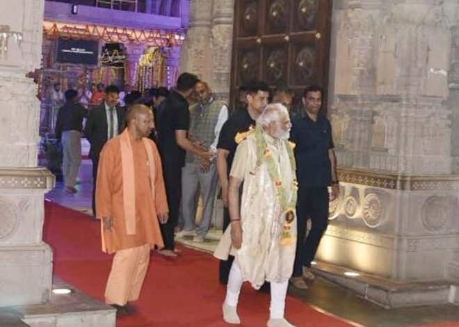 Varanasi News: PM मोदी ने श्री काशी विश्वनाथ के दरबार में लगाई हाजिरी, जीत का मांगा आर्शीवाद