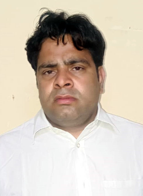 Online Satta: कार में ऑनलाइन जुआ खिलाते एक आरोपी गिरफ्तार