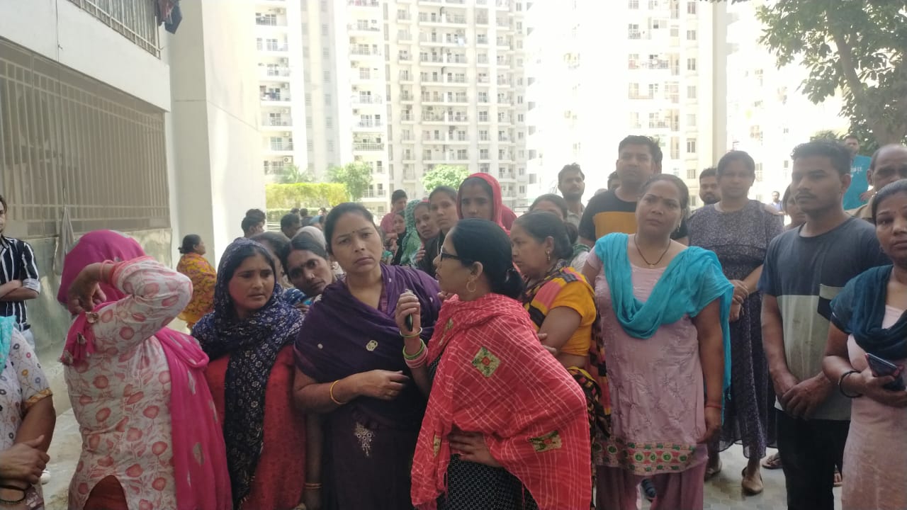 Greater Noida West: घरेलू सहायिका ने 9वीं मंजिल से लगाई छलांग