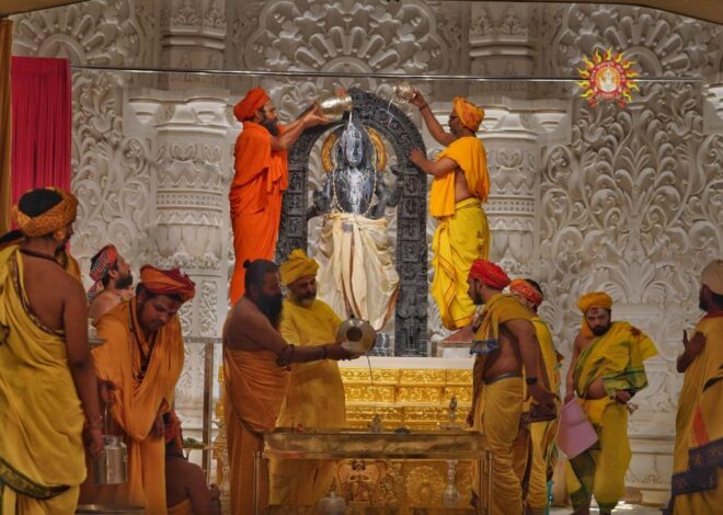 Ayodhya Ram Navami:अयोध्या में रामलला का दिव्य अभिषेक, पीएम मोदी ने दीं शुभकामनाएं