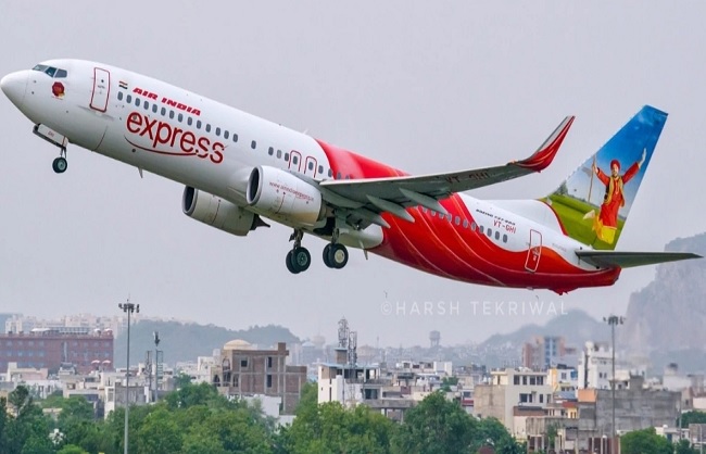 Air India Express: एयर इंडिया एक्सप्रेस की 75 उड़ानें फिर रद्द, रविवार तक होंगे हालात सामान्य