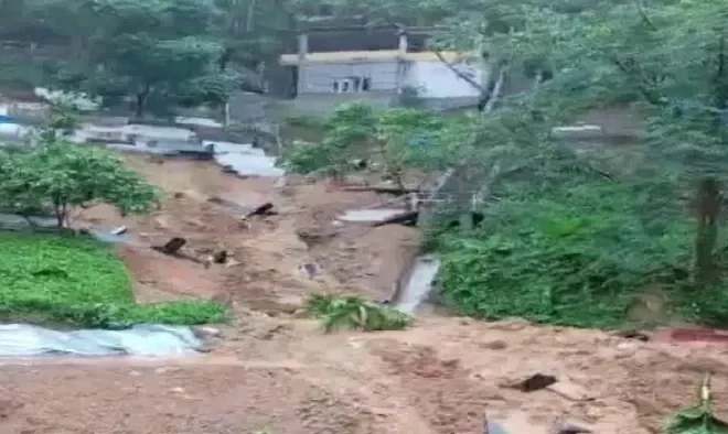 landslide: मिजोरम में पत्थर की खदान ढहने से 10 लोगों की मौत