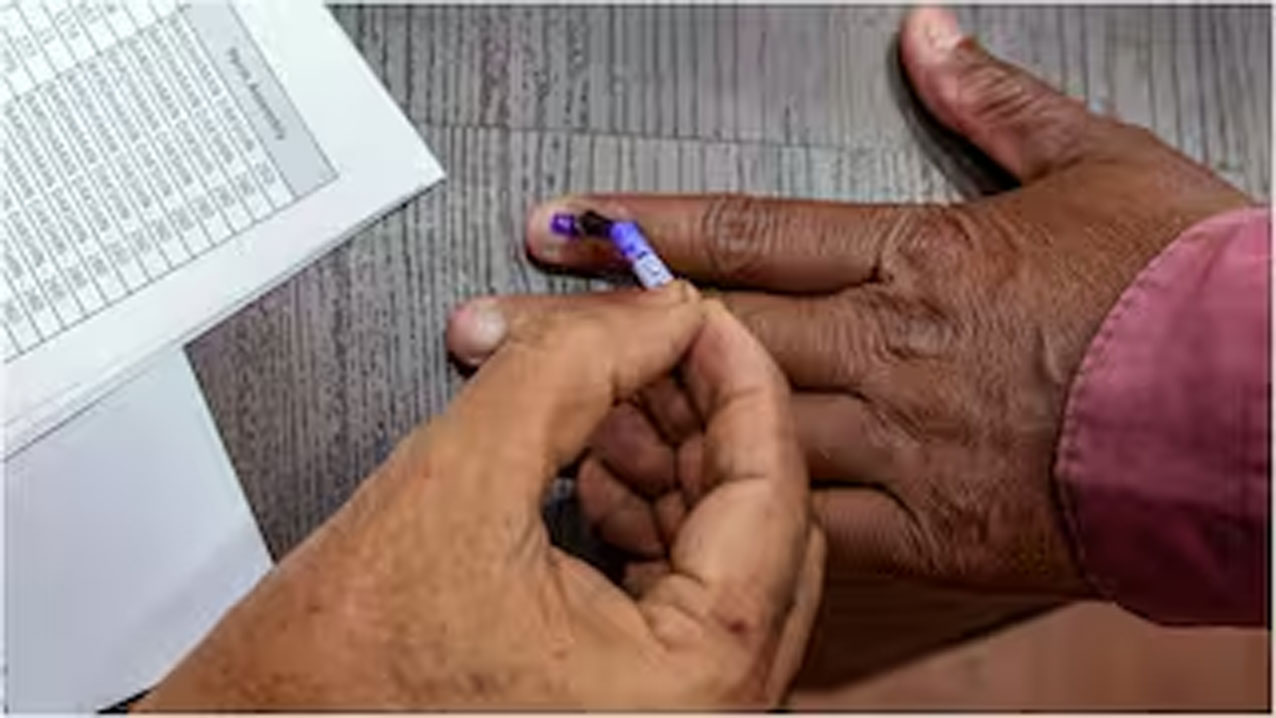 Lok Sabha Election: यूपी में 13 लोकसभा सीटों पर मतदान, कन्नौज में सपा के आरोप के बीच मतदान की रफ्तार, जानें क्या है हाल