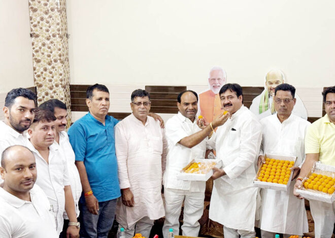Noida News: भाजपा किसान मोर्चा ने प्रधानमंत्री नरेंद्र मोदी के शपथ लेने के बाद मनाया जश्न