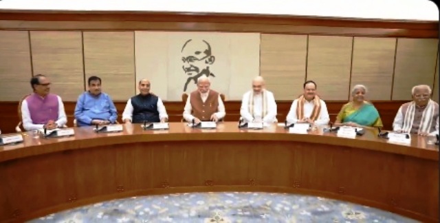 Modi Cabinet 3.0: ज्यादातर मंत्रियों के विभागों में बदलाव नहीं