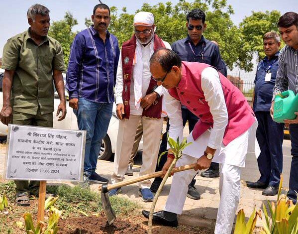 Madhya Pradesh: हमारी सरकार किसानों के कल्याण के लिए प्रतिबद्ध है : शिवराज सिंह चौहान