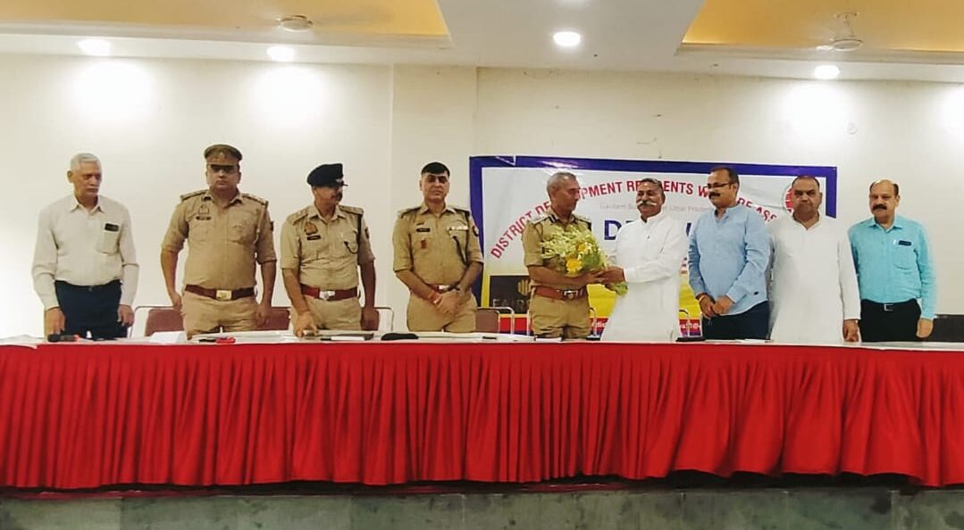 पब्लिक के साथ मिलकर अपराध पर अंकुश लगाएंगी नोएडा पुलिस, डीडी आरडब्लूए की बैठक में बनी ये रणनीति