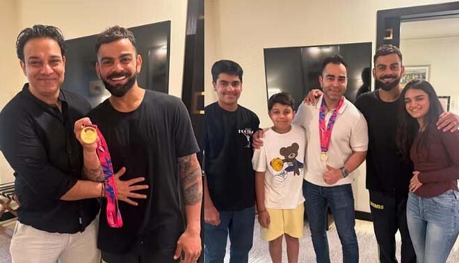 Team India: लंबे समय बाद परिवार से मिले विराट कोहली