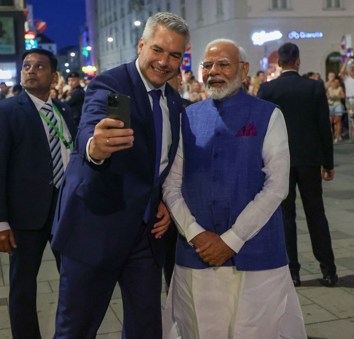 PM Modi Austria Visit:  पीएम मोदी का ऑस्ट्रिया में जोरदार स्वागत