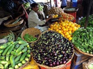 retail inflation: महंगाई की मार जारी, जानिए क्यों बढ़ रही खाने-पीने की चीजों की कीमतें