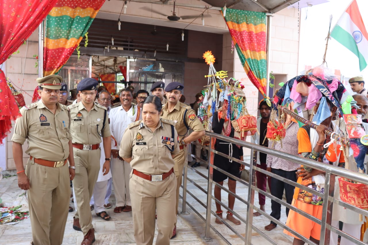 जलाभिषेक के लिए मंदिरों में भीड़, कमिश्नर ने संभाला सुरक्षा का मोर्चा, दिन निकलते ही…