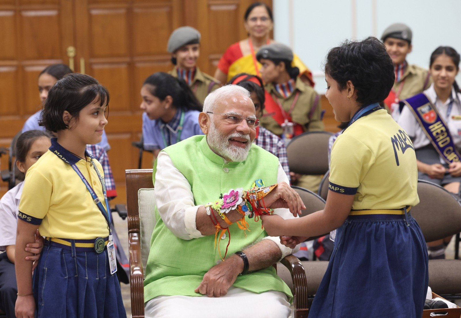 Raksha Bandhan: राष्ट्रपति और प्रधानमंत्री ने बच्चों के साथ मनाया रक्षाबंधन का त्योहार