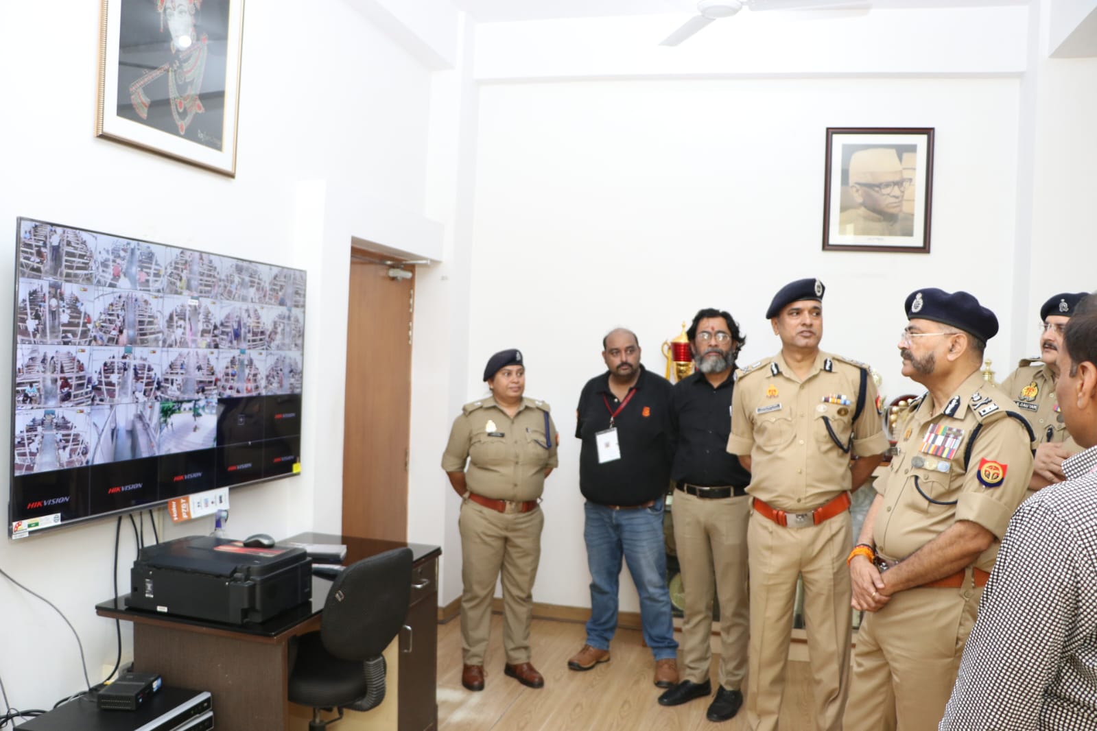 Police Exam: पुलिस महानिदेशक ने परीक्षा केंद्रों का निरीक्षण कर दिए निर्देश