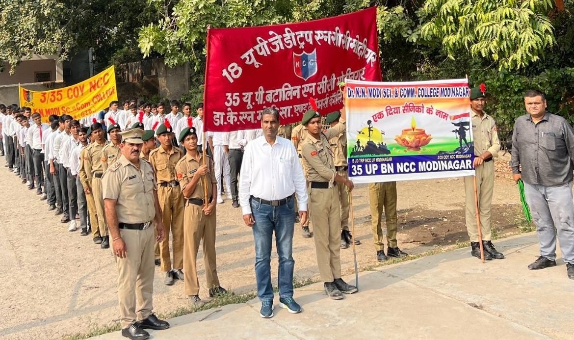 एक दिया सैनिकों के नाम जागरूकता रैली निकाली