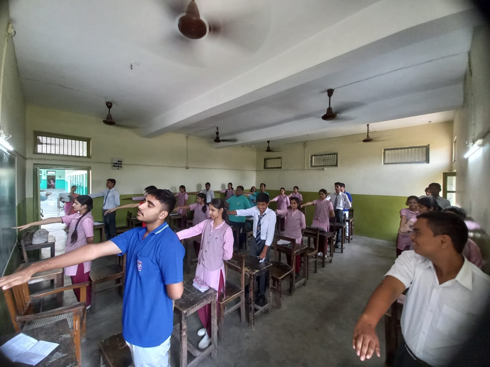 तुलसीराम माहेश्वरी पब्लिक स्कूल में मनाया गया सड़क सुरक्षा पखवाड़ा