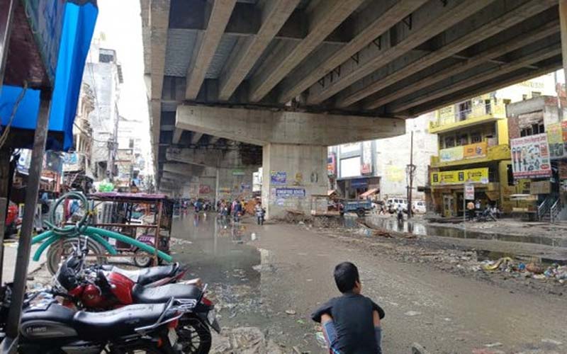 Noida News: सरकारी सिस्टम दीमक की तरह चाट रहा भंगेल बाजार का कारोबार