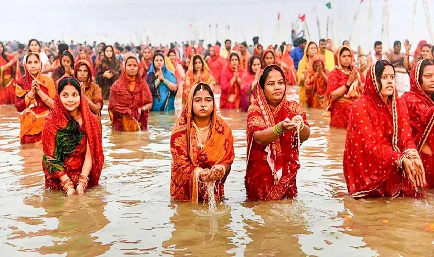 जिले की सोसाइटियों में छठ पूजा की तैयारी शुरू