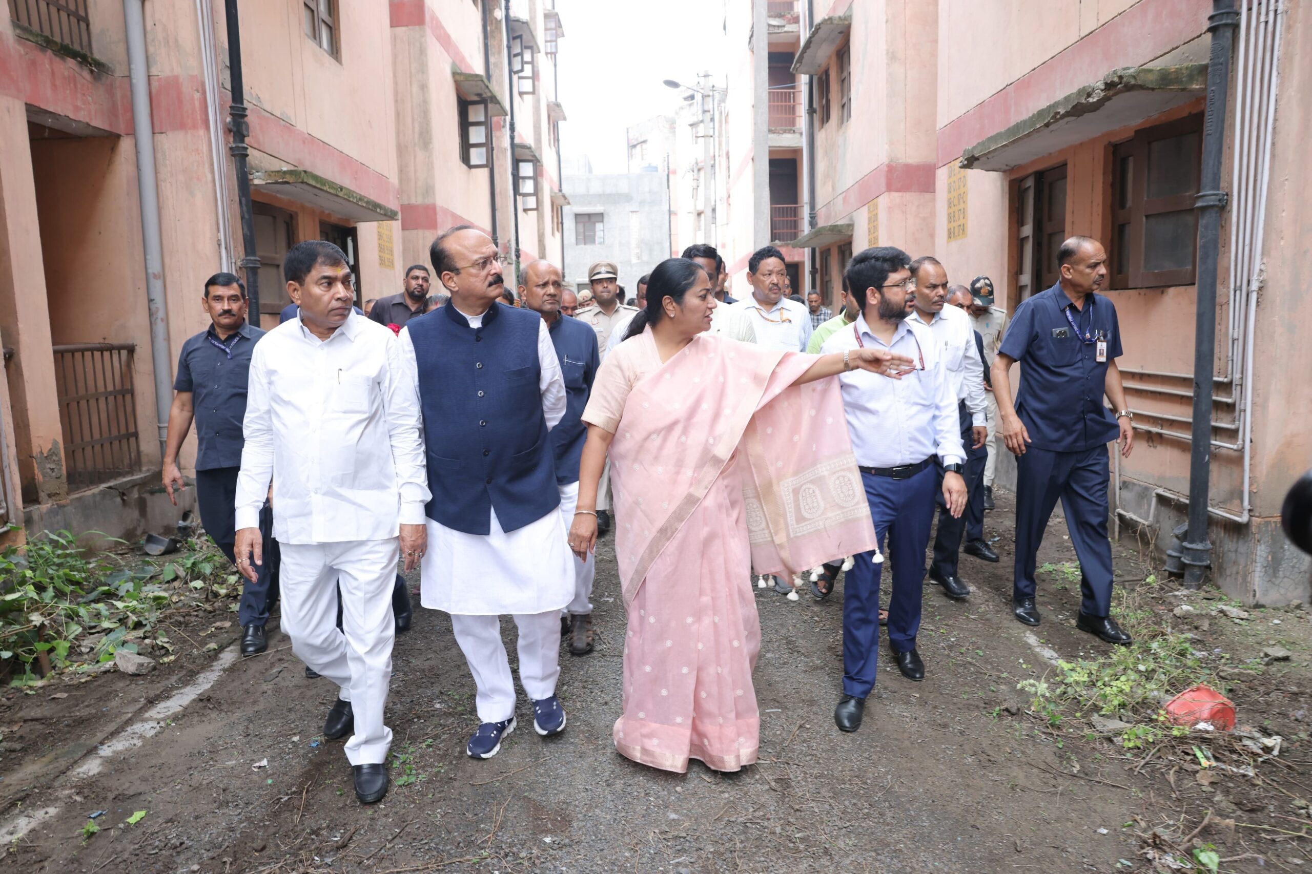 Good News: दिल्ली में झुग्गीवासियों को मिलेगा पक्का घर