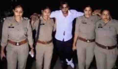 बुलंदशहर में ‘दुर्गा शक्ति’ की जोरदार कार्रवाई, इनामी अपराधी को घायल कर किया गिरफ्तार