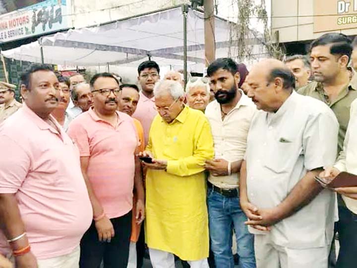 राज्यसभा सांसद लक्ष्मीकांत वाजपेयी ने बागपत रोड-रेलवे रोड लिंक मार्ग जनआंदोलन समाप्त कराया