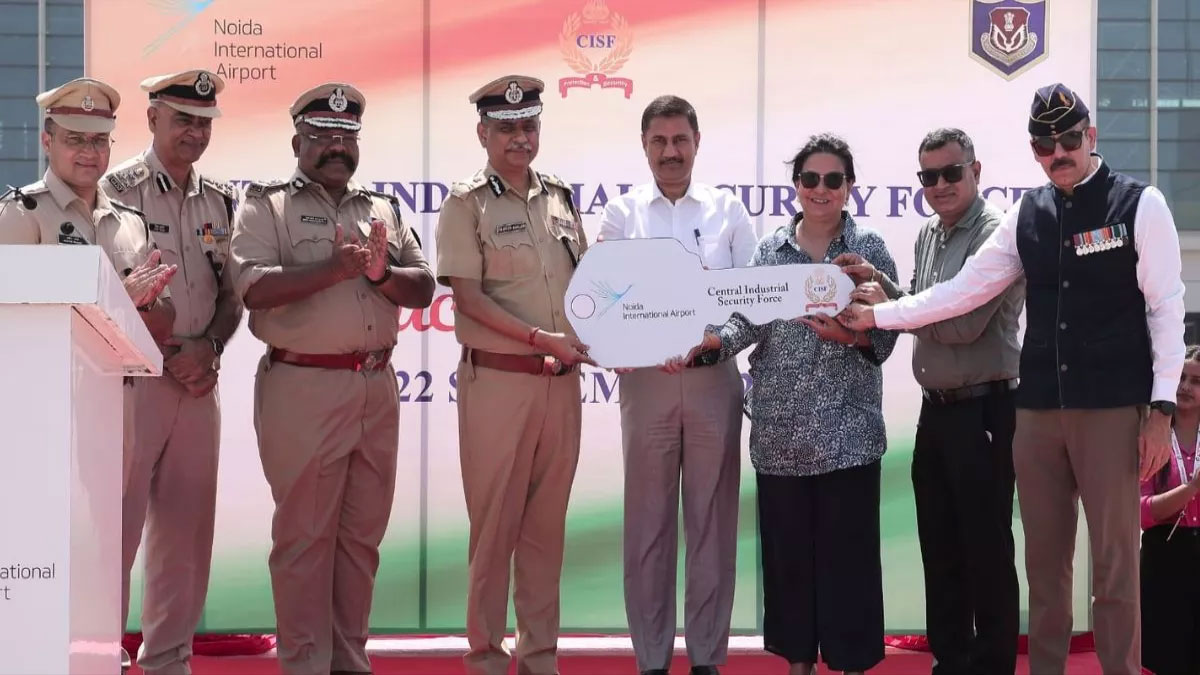 सीआईएसएफ ने संभाला नोएडा इंटरनेश्नल एयरपोर्ट का जिम्मा