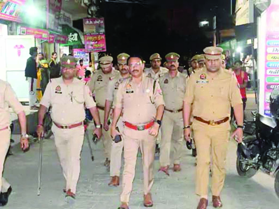 दो खूनी संघर्ष में जमकर चले लाठी डंडे और पत्थर