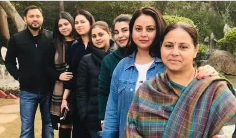 जो लालटेन जलाते थे उनके घर में आग लगी कब और कैसे बुझेगी ?