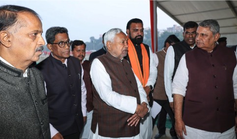 10वीं बार सुशासन बाबू , मौन व्रत पर प्रशांत, मंत्रीमंडल पर खीच तान