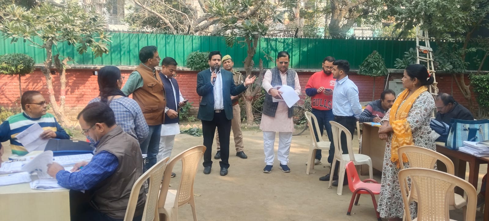 ड्यूटी से नदारद 21 बीएलओ पर मुकदमा