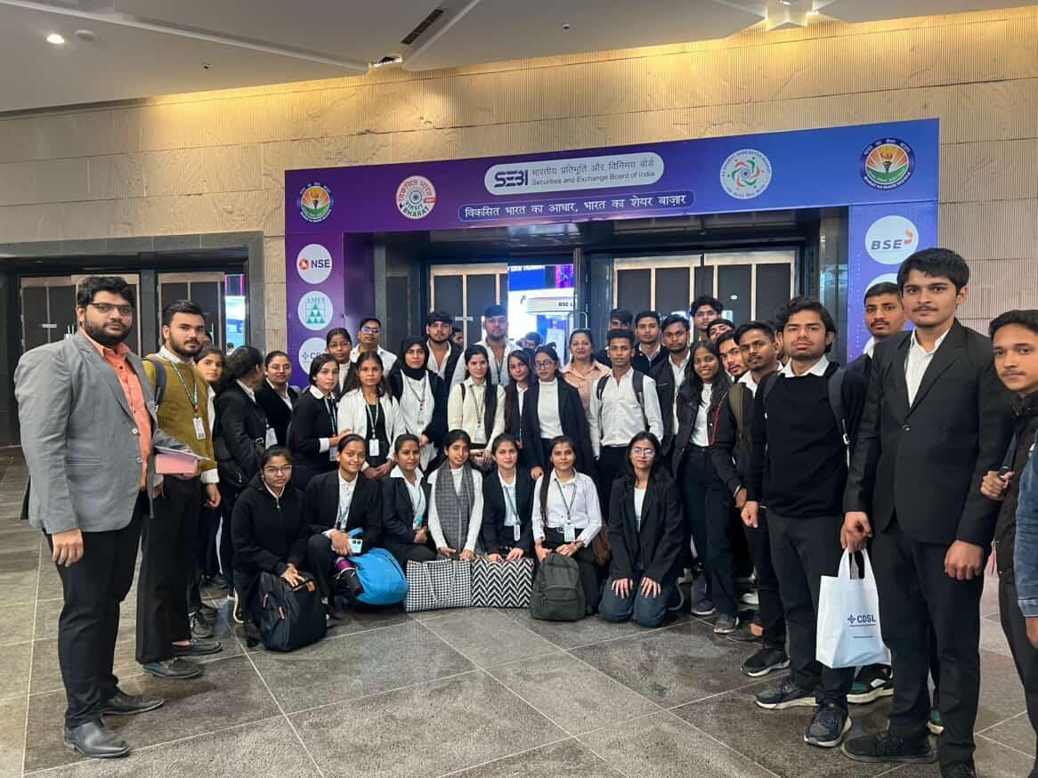 लाजपत राय कॉलेज के वाणिज्य संकाय छात्रों वित्तीय प्रबंधन की दी जानकारी