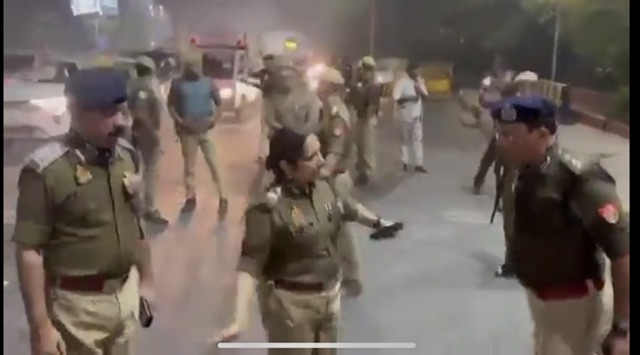 Breaking News: ठंड में जब पुलिस कमिश्नर जाँचने निकली सुरक्षा व्यवस्था तब ग़ैर मौजूद मिले पुलिस कर्मी हो गए सस्पेंड