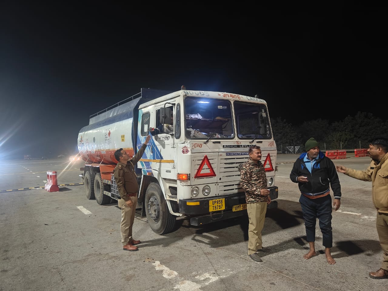 एक्सप्रेस वे पर चालकों की नींद उड़ाने के लिए ग्रेटर नोएडा पुलिस